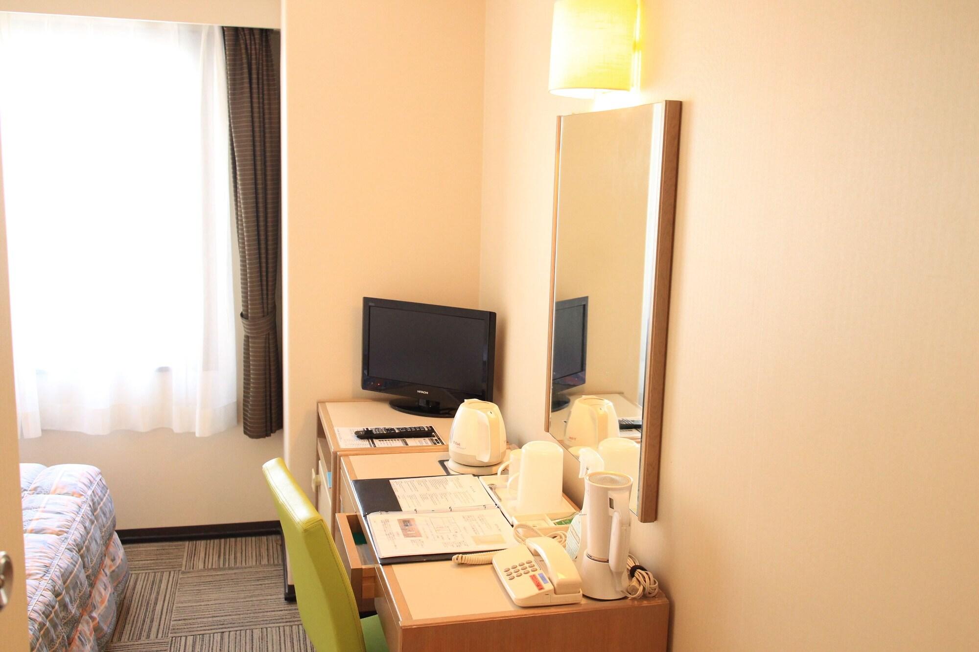 Court Hotel Ніїґата Екстер'єр фото