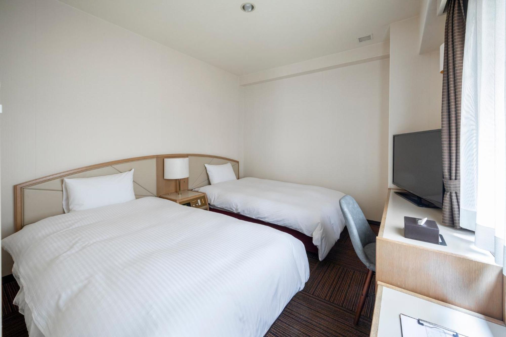 Court Hotel Ніїґата Екстер'єр фото